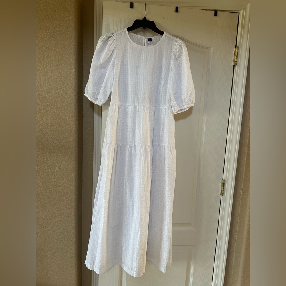 Old navy Tiered Puff-Sleeve All day Midi Swing Dress